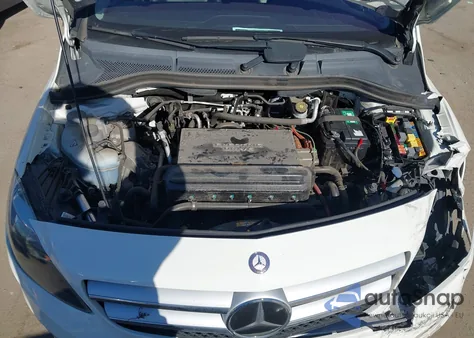 2014 Mercedes-Benz B-Class Electric Drive z USA, uszkodzony, nr VIN WDDVP9AB3EJ003116